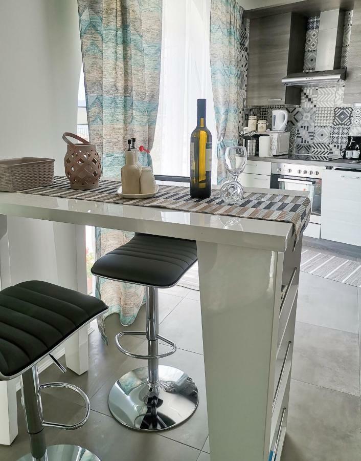 רייקה Studio Apartment "Brigita",Parking With Gate מראה חיצוני תמונה