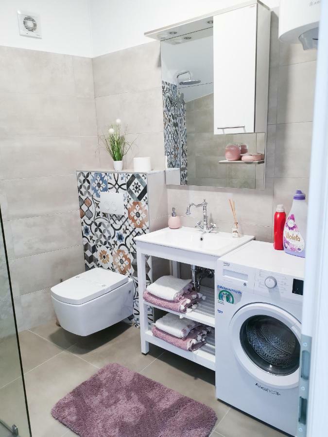 רייקה Studio Apartment "Brigita",Parking With Gate מראה חיצוני תמונה